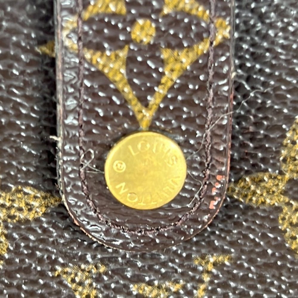 Authenticated Louis Vuitton Viennois vintage wallet - Picture 2 of 15